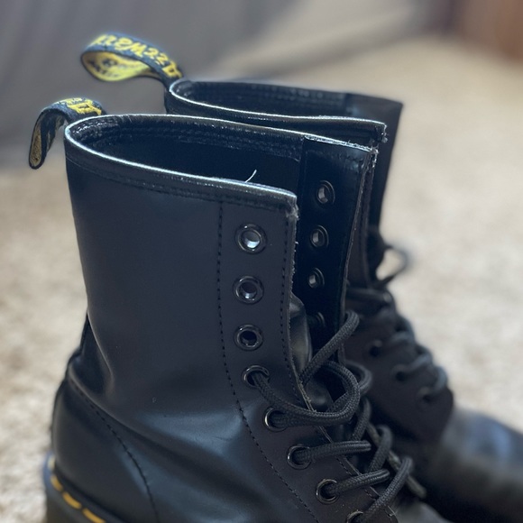 Woman’s Dr. Martens Boots - Picture 3 of 3